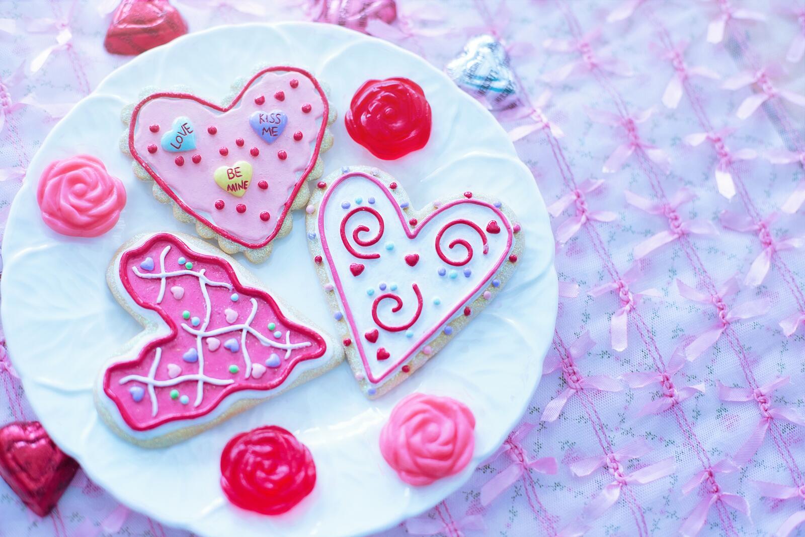 Бесплатное фото Вкусные тортики в виде сердечек