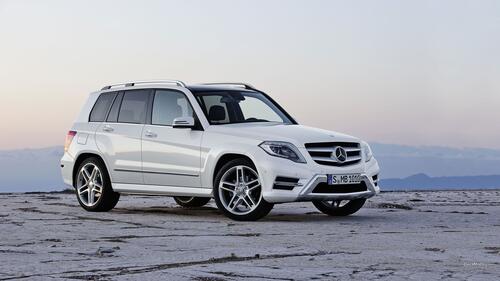 Mercedes GLK in white