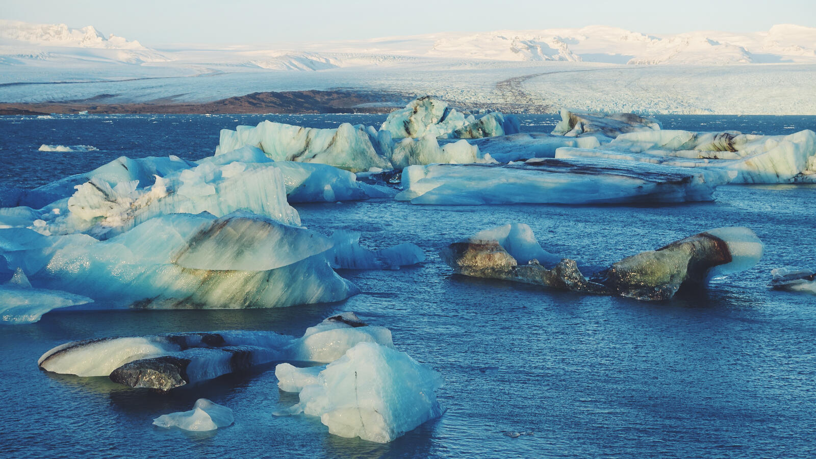 免费照片北极地区漂移的冰川