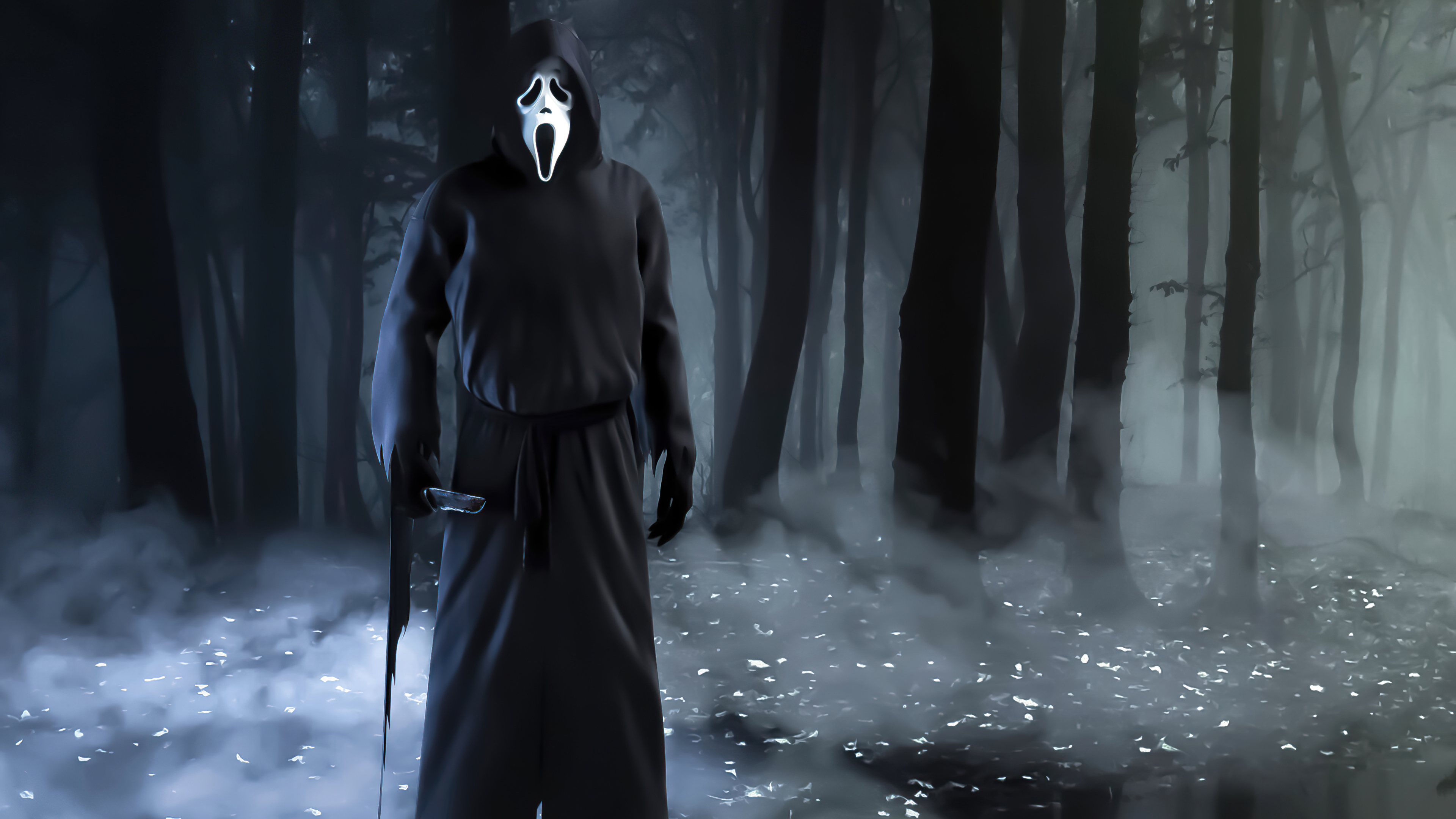 Бесплатное фото Призрак с маской крика в мрачном ночном лесу