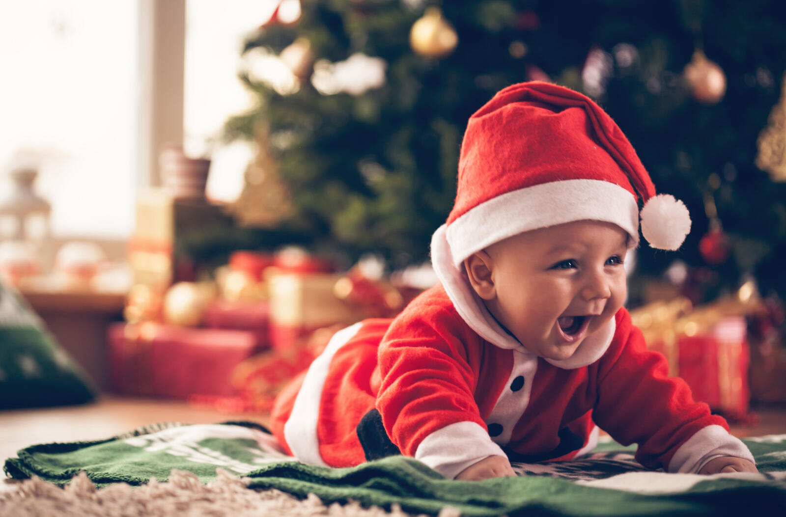 Wallpapers child cute christmas on the desktop