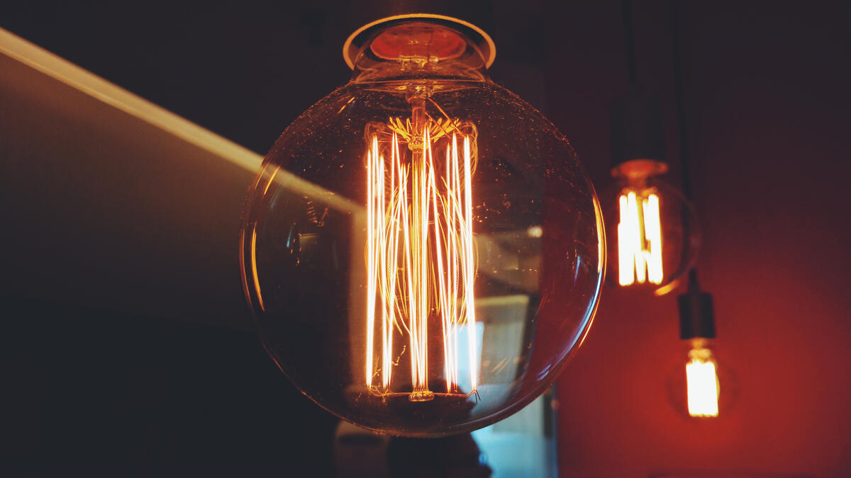 Unusual incandescent bulbs in flashlights