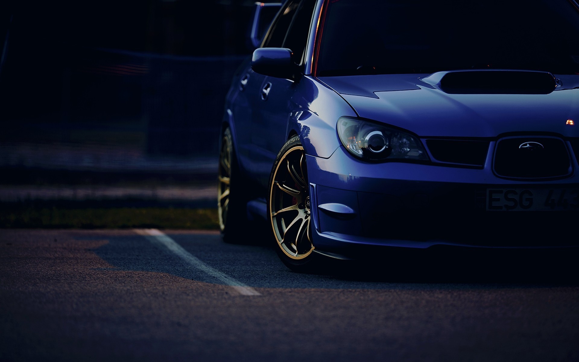 Бесплатное фото Синяя Subaru Impreza WRX STi