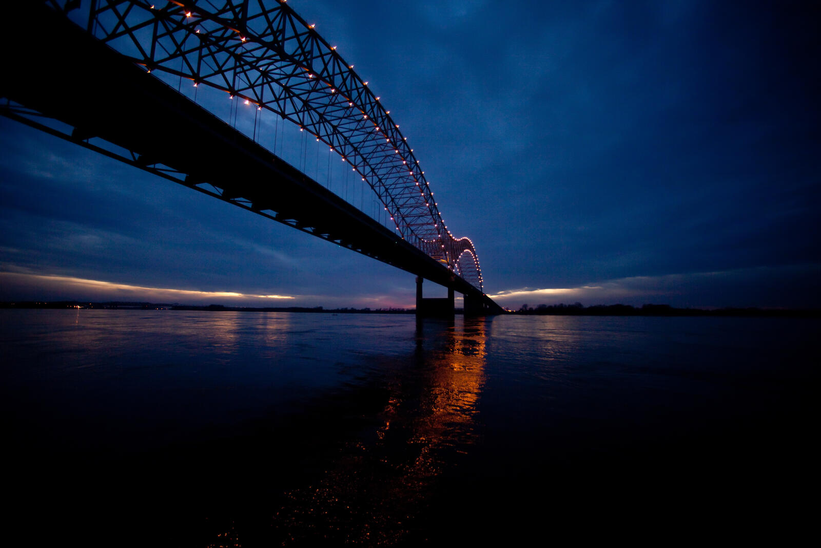 Free photo A night bridge in the United States across the sea