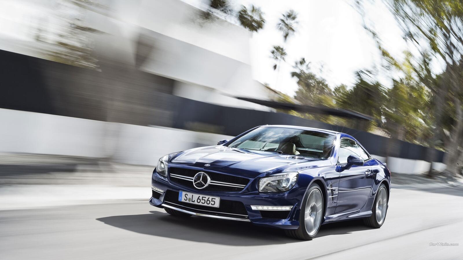 Free photo Mercedes SL 65 AMG in motion