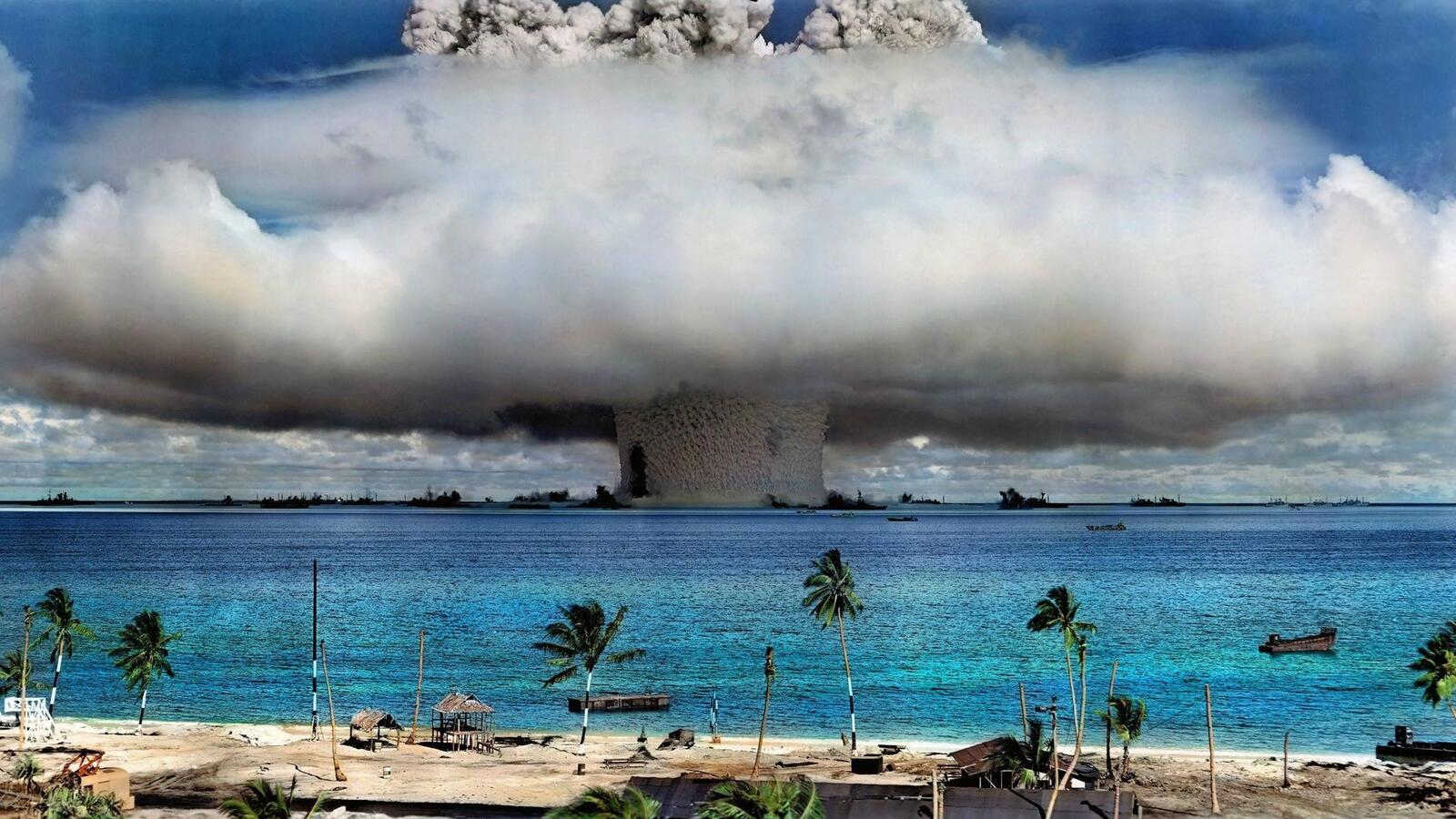 Бесплатное фото Ядерный взрыв на море