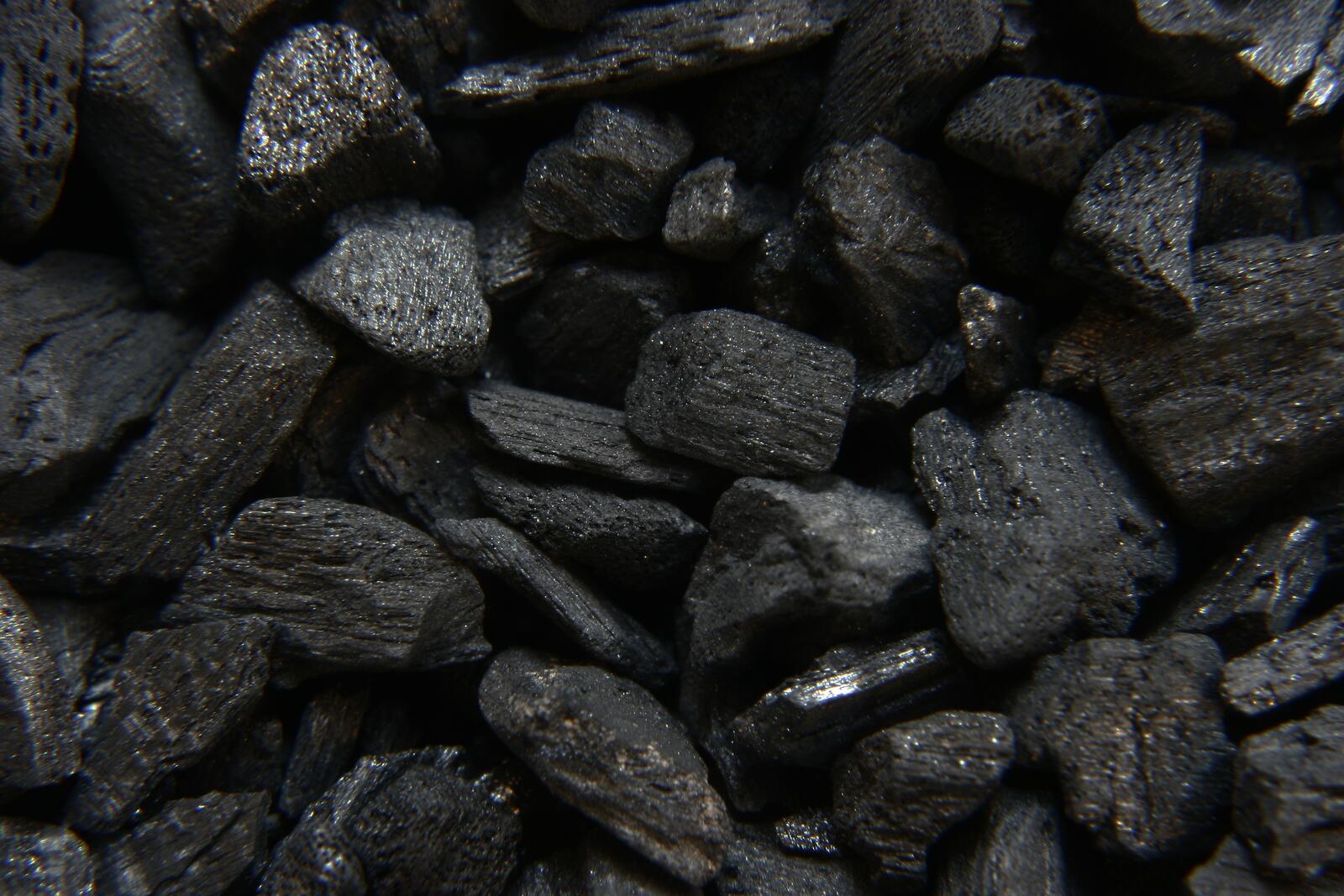 Бесплатное фото Камни древесного угля
