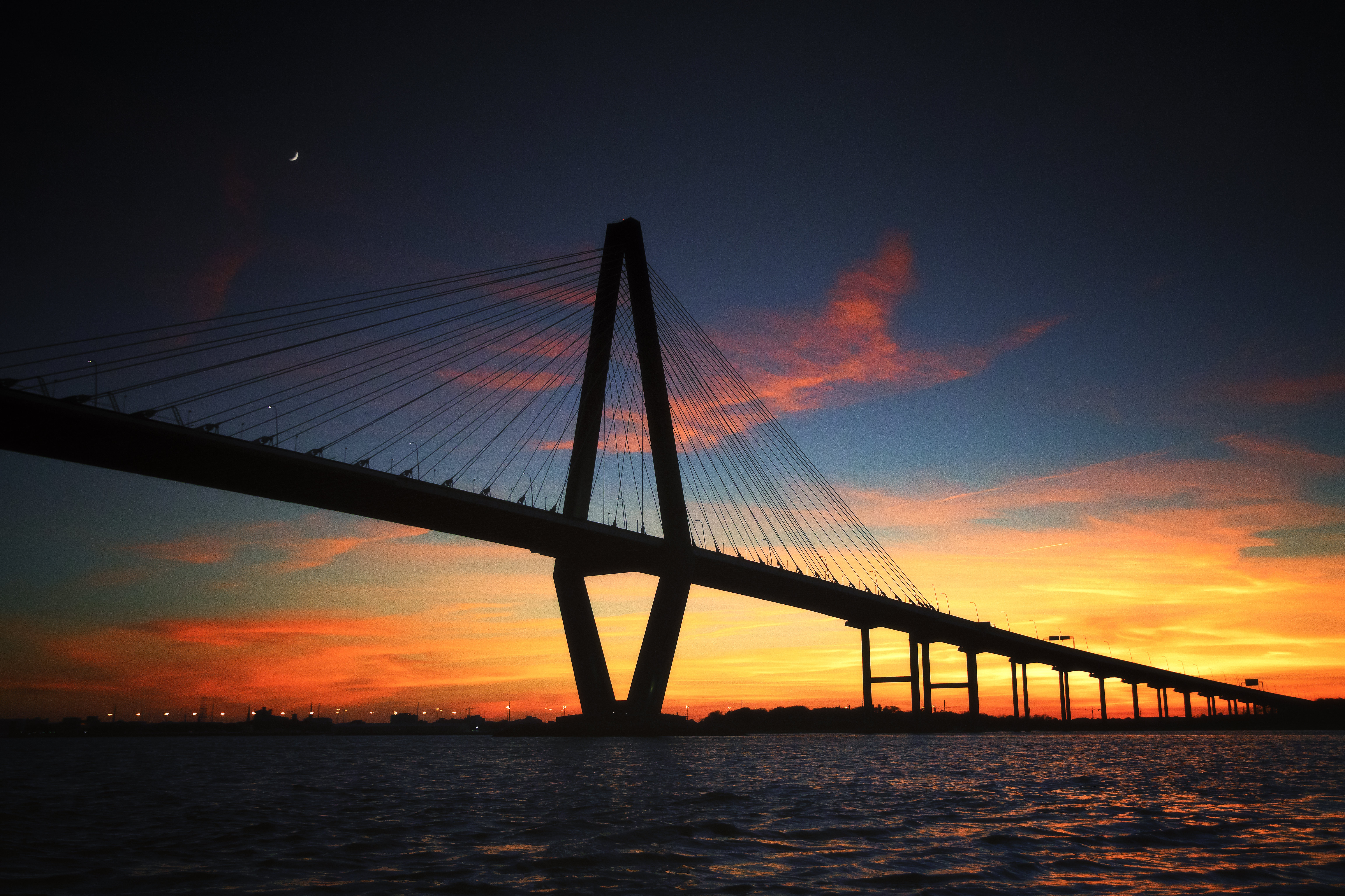 免费照片日落时分的大型公路桥照片