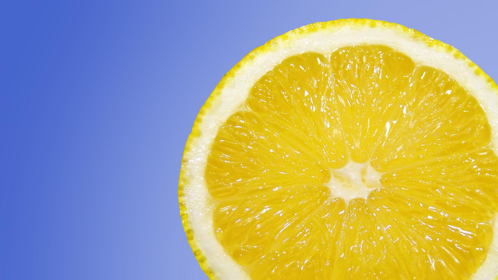 Бесплатное фото Половина лимона