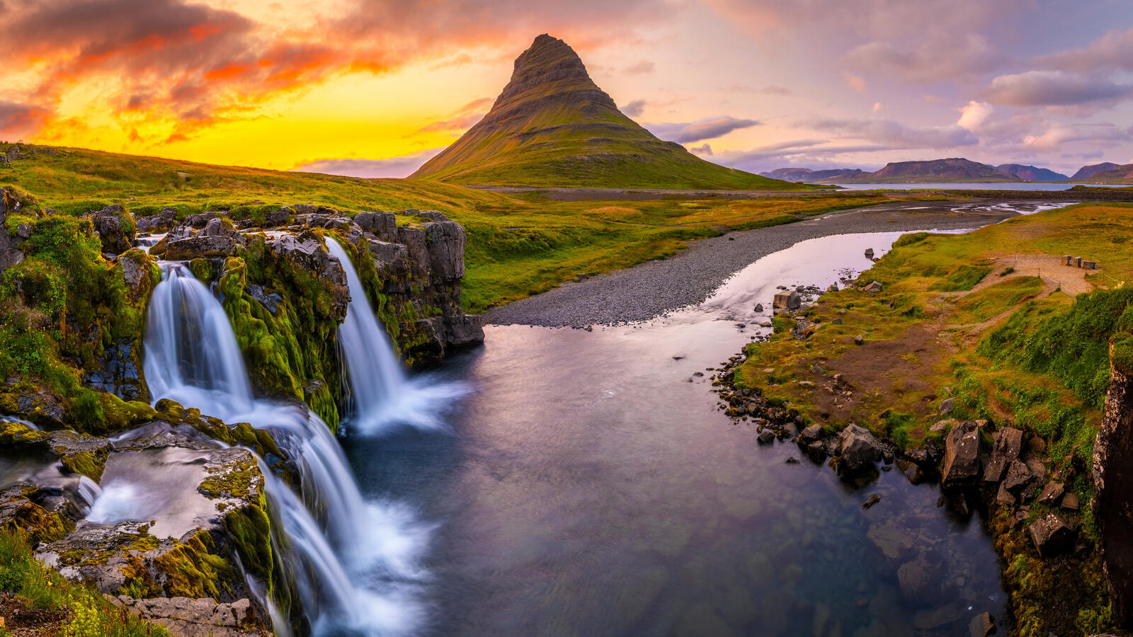 Free photo Scenic landscape in Iceland