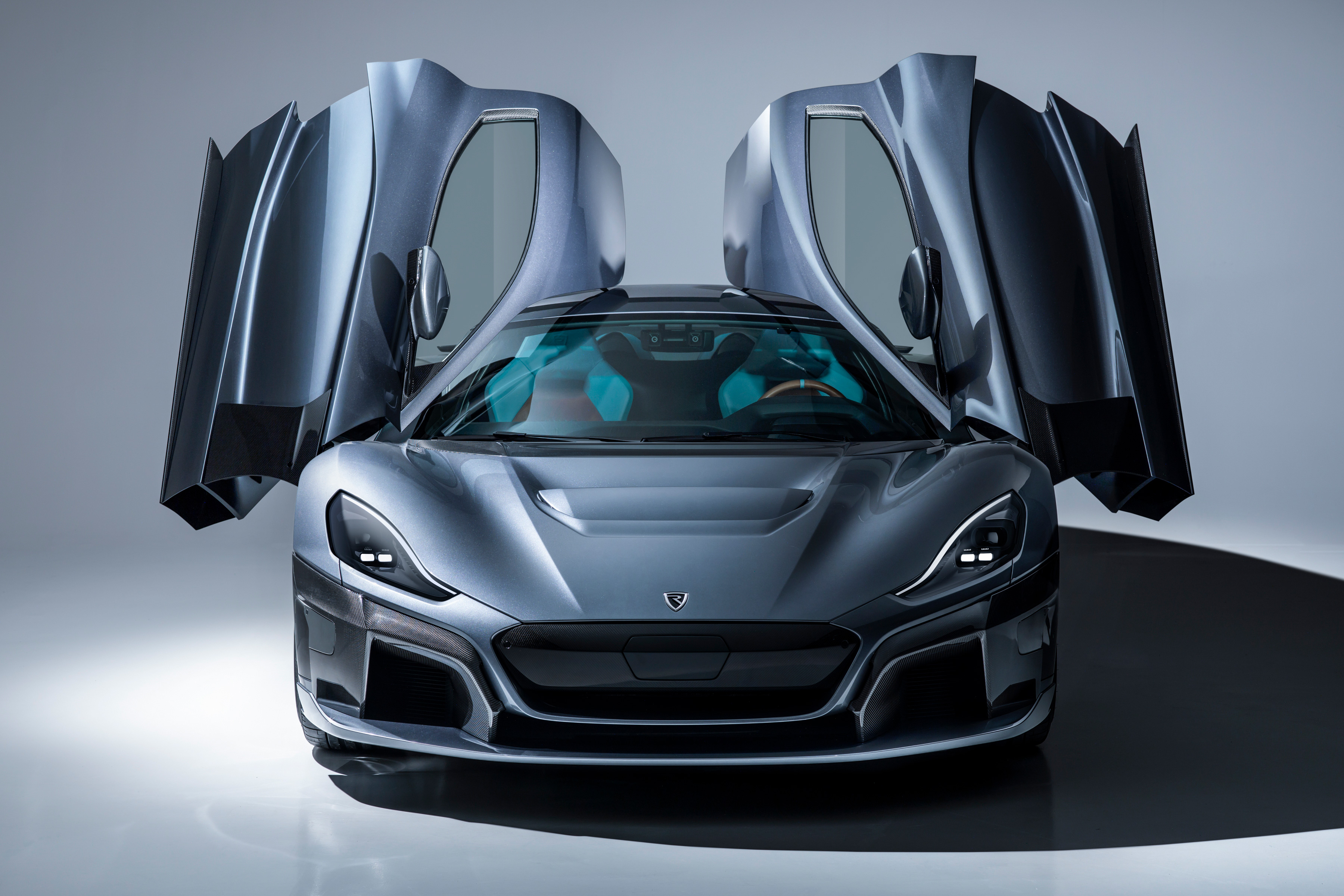 Free photo Rimac C Two with open doors