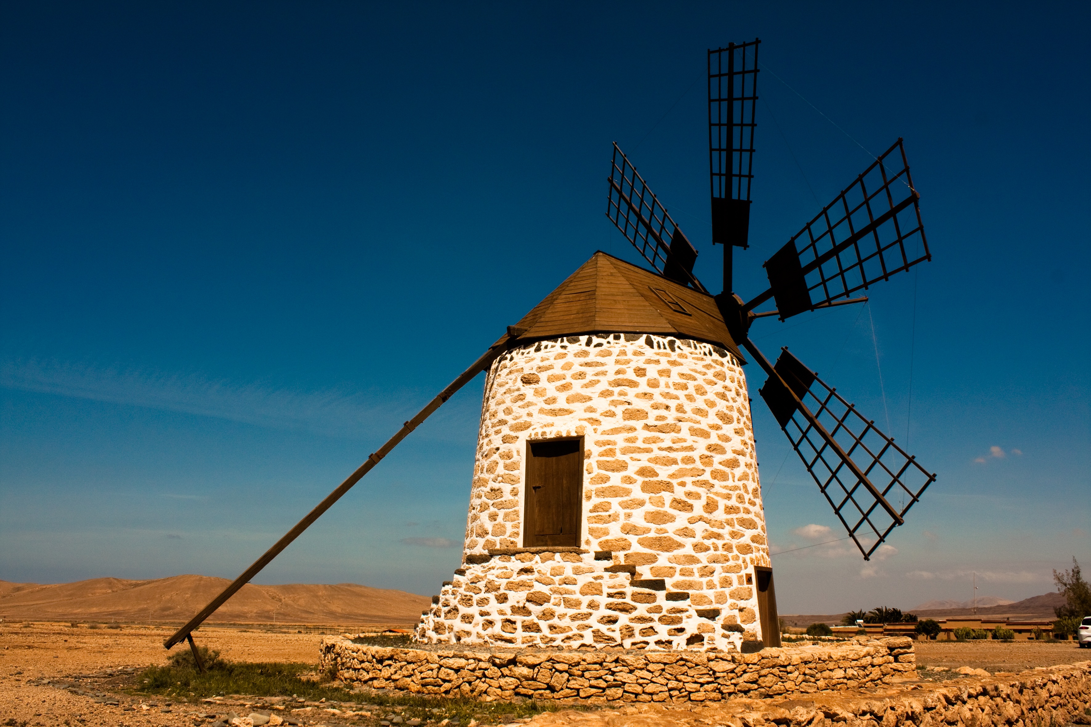 Бесплатное фото Каменная мельница в Испании
