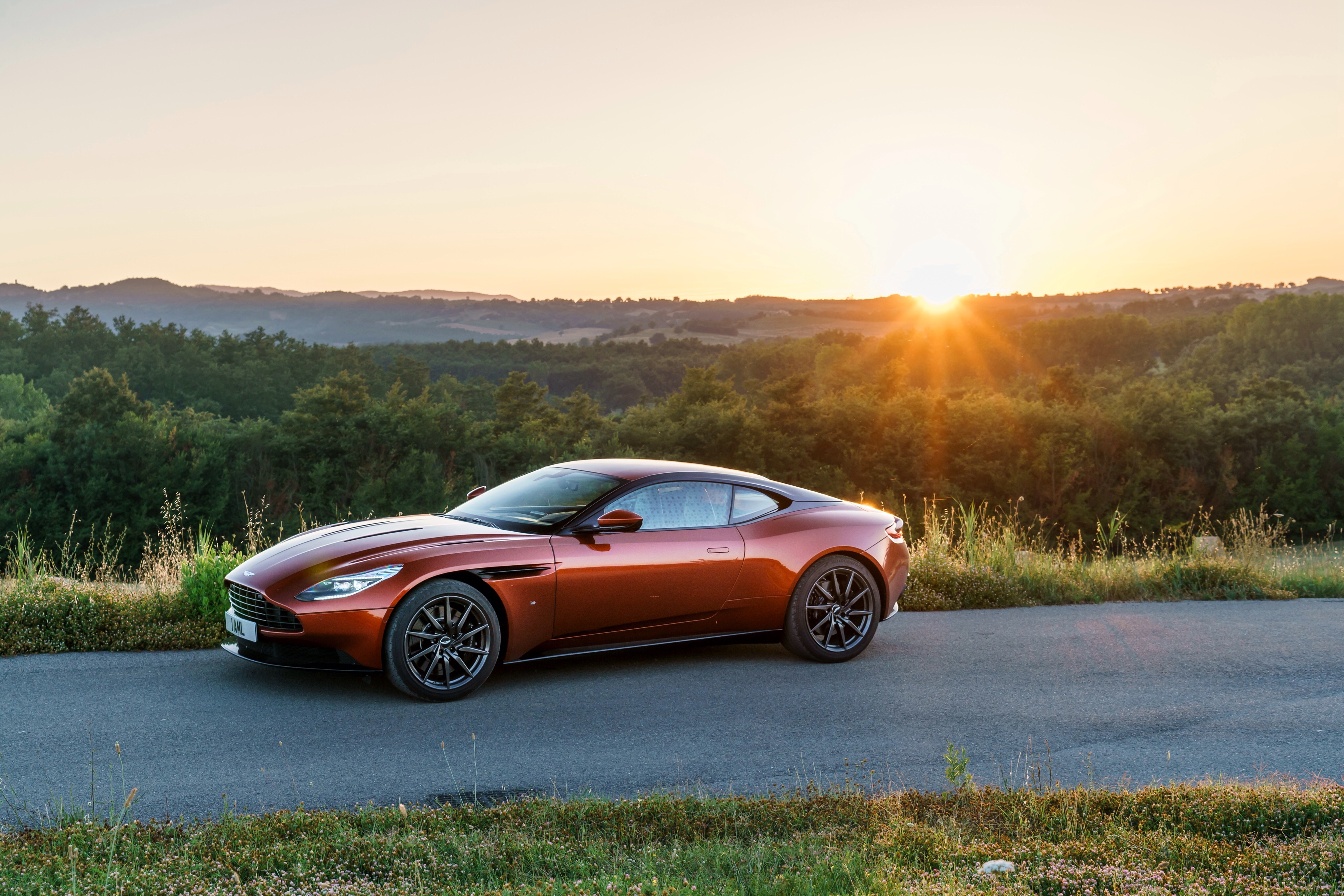 Free photo Aston Martin Vanquish at sunset