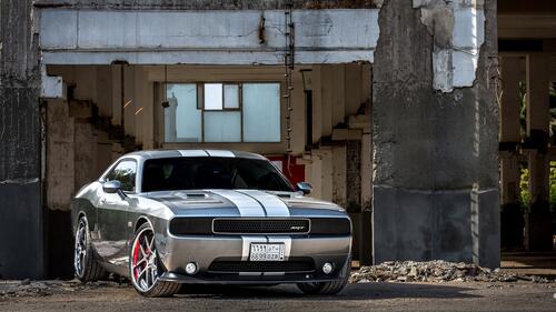 Picture for desktop with cool Dodge Challenger