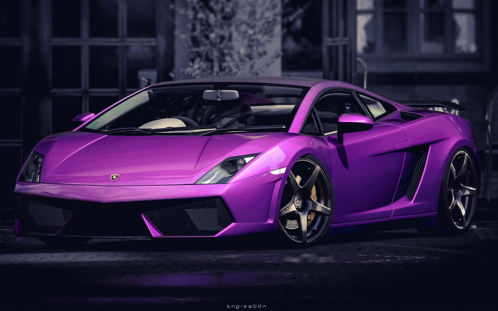 Бесплатное фото Фиолетовая Lamborghini Gallardo на больших черных дисках