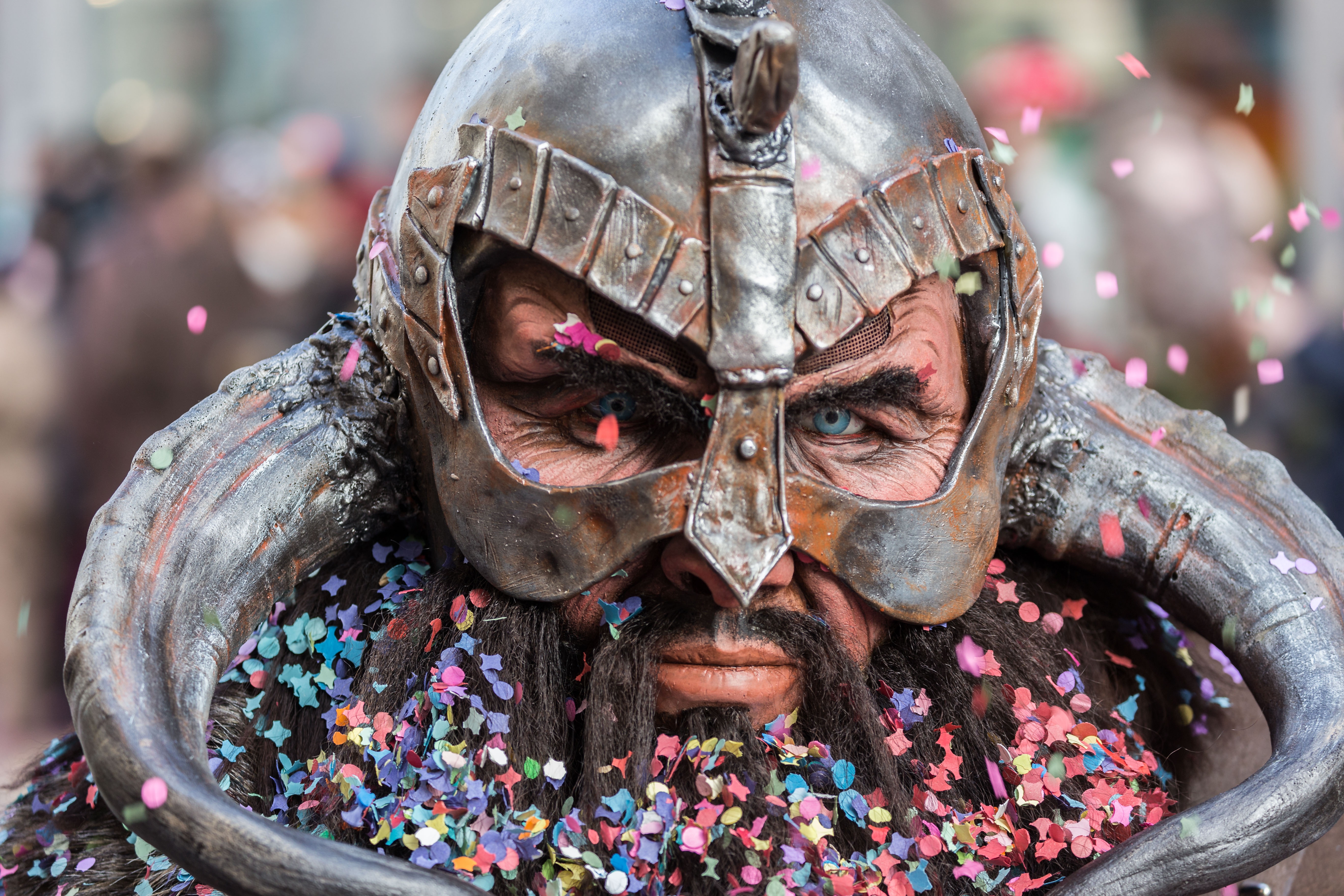 Обои люди, карнавал, 2015, фестиваль, маска, Люцерн, традиции - бесплатные картинки на Fonwall