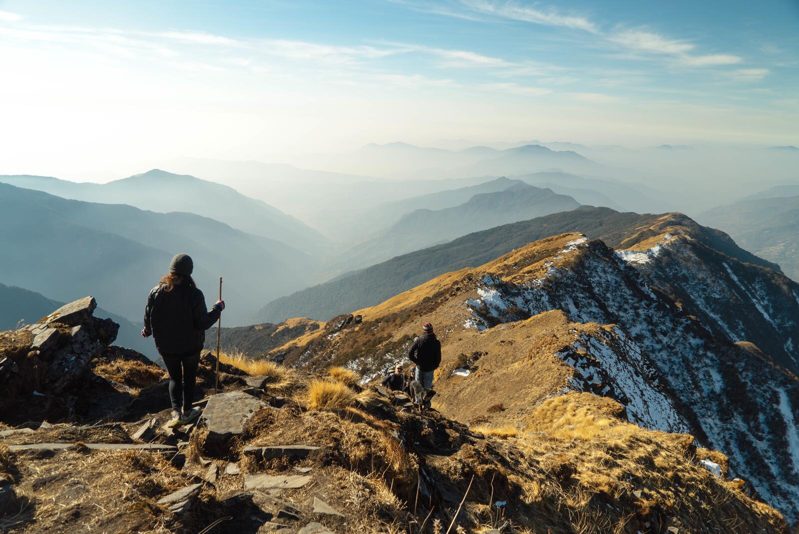 Бесплатное фото Туристы на вершине гор