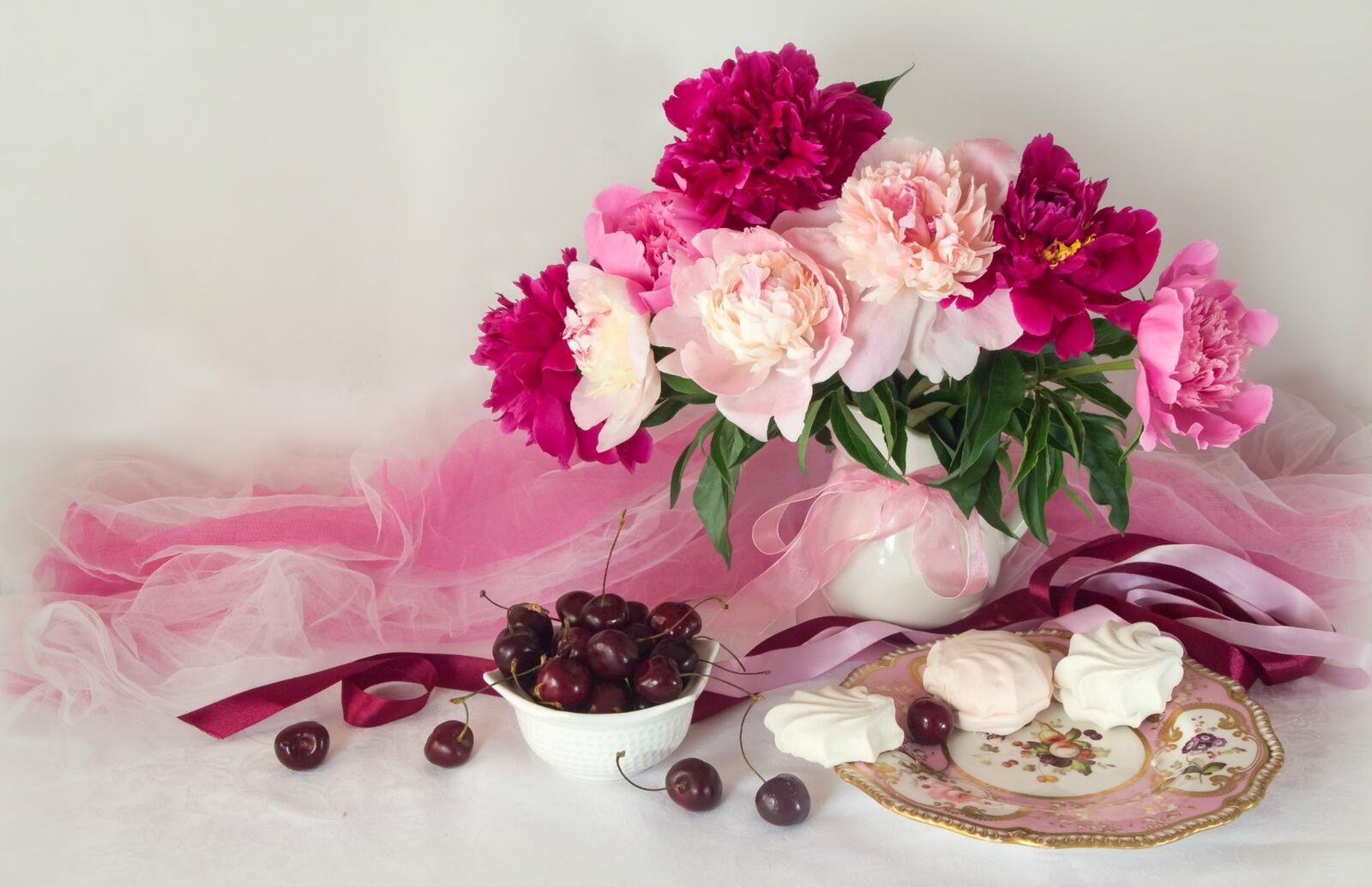 Обои обои красочные цветы ваза вишня на рабочий стол