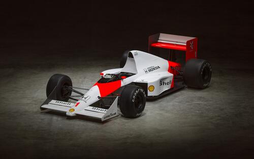 Formula 1 car mclaren senna p15 on a dark background
