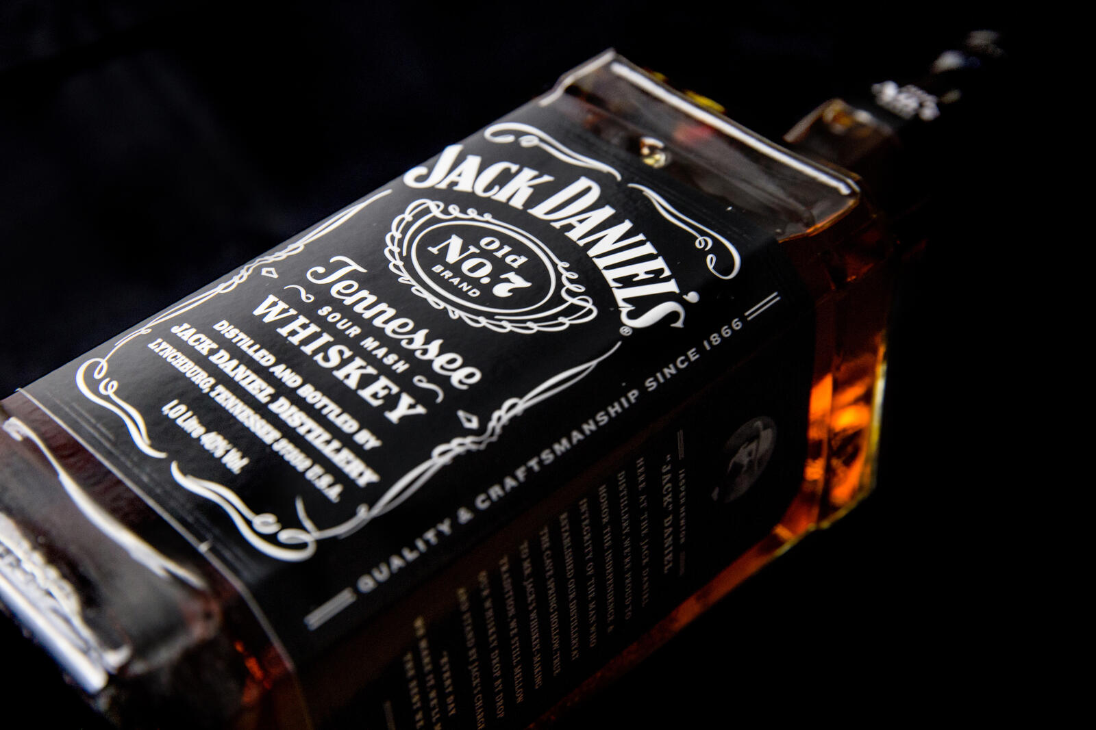 Free photo A bottle of expensive Jack Daniels whiskey