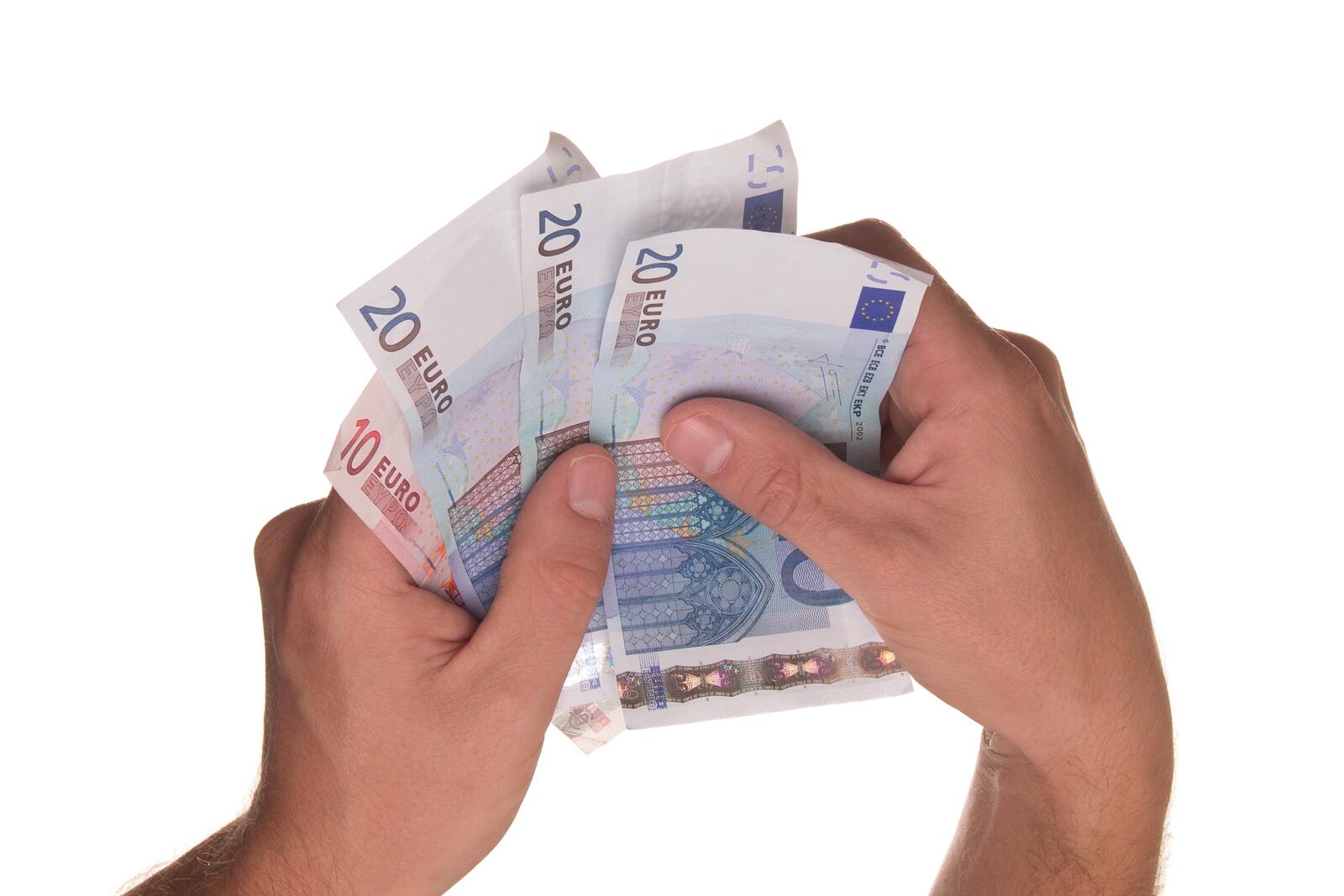 Бесплатное фото 20 евровые купюры в руках