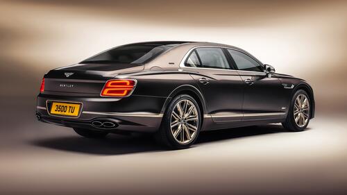 Bentley Flying Spur luxury car 2021