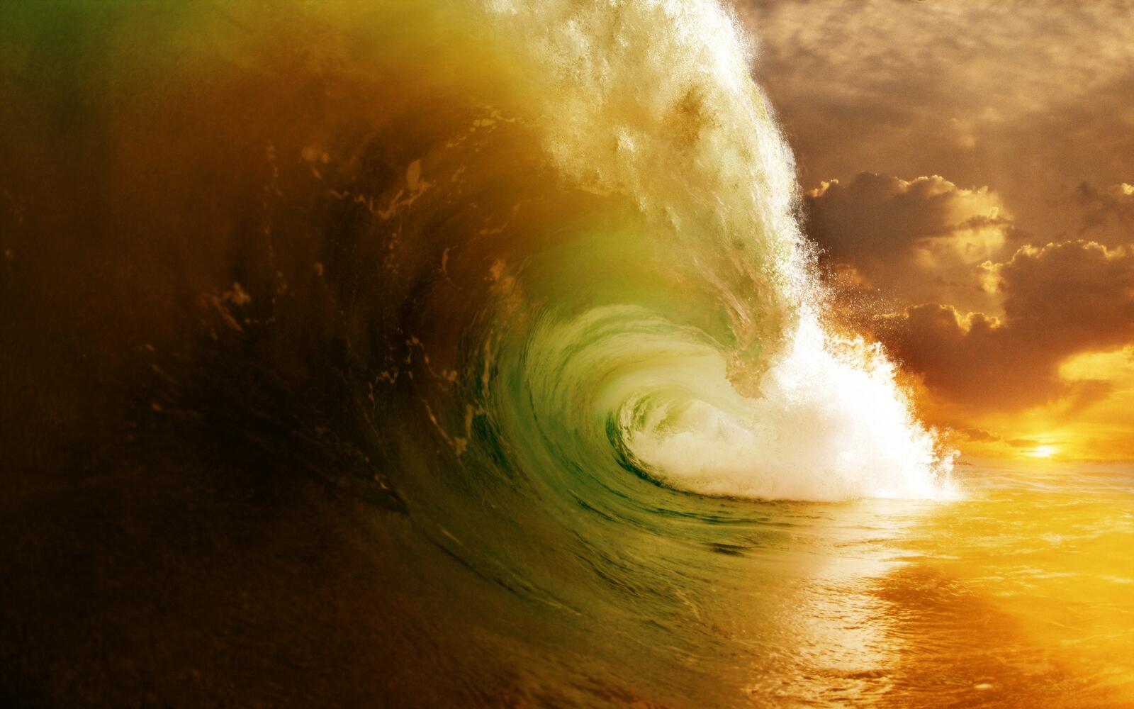 Бесплатное фото Морская волна на закате
