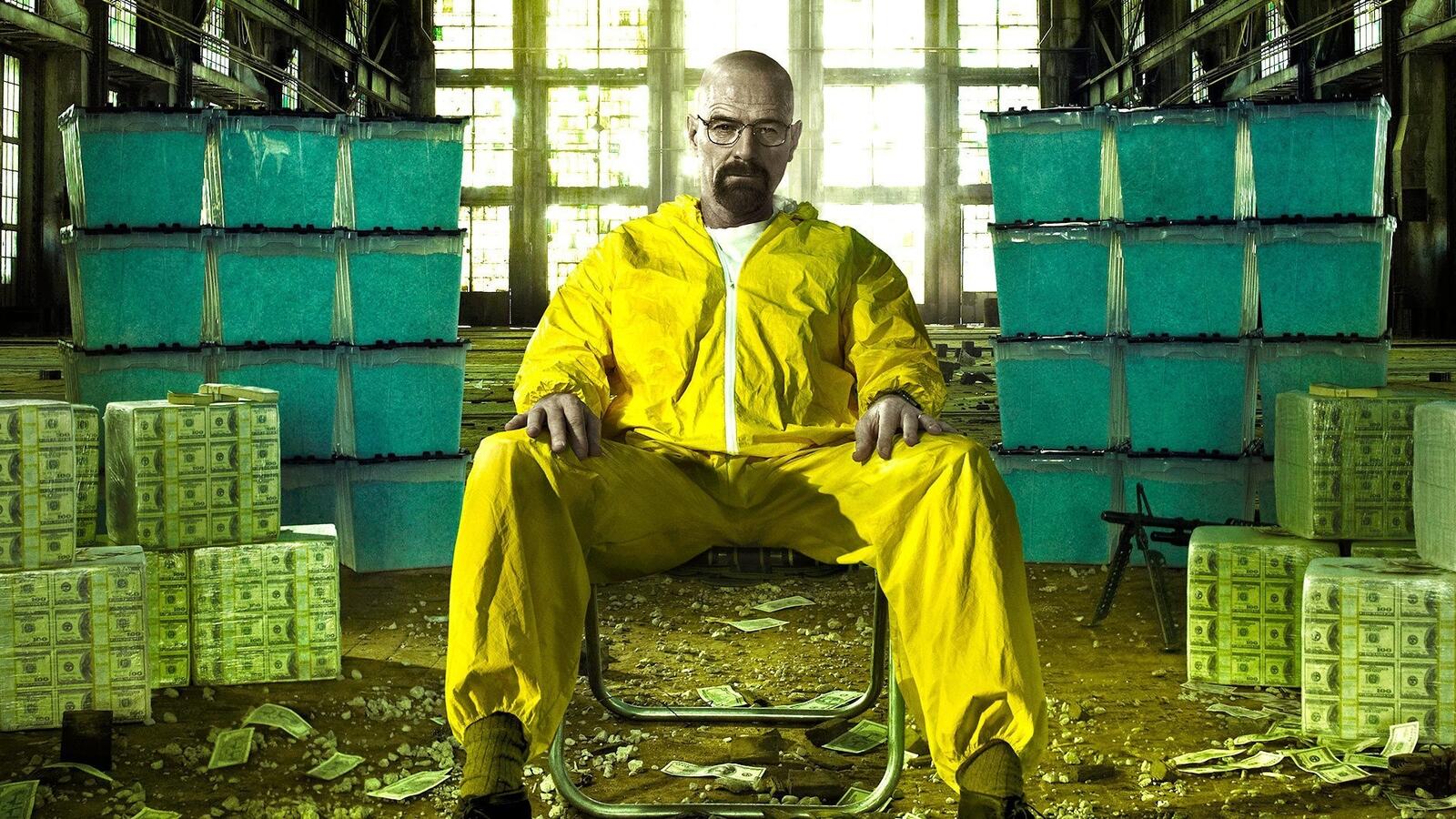 Free photo Walter White in a yellow suit in Breaking Bad