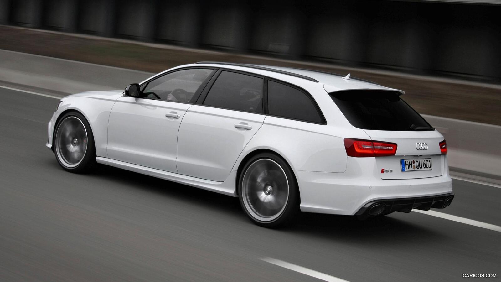 Free photo Audi rs 6 station wagon in white