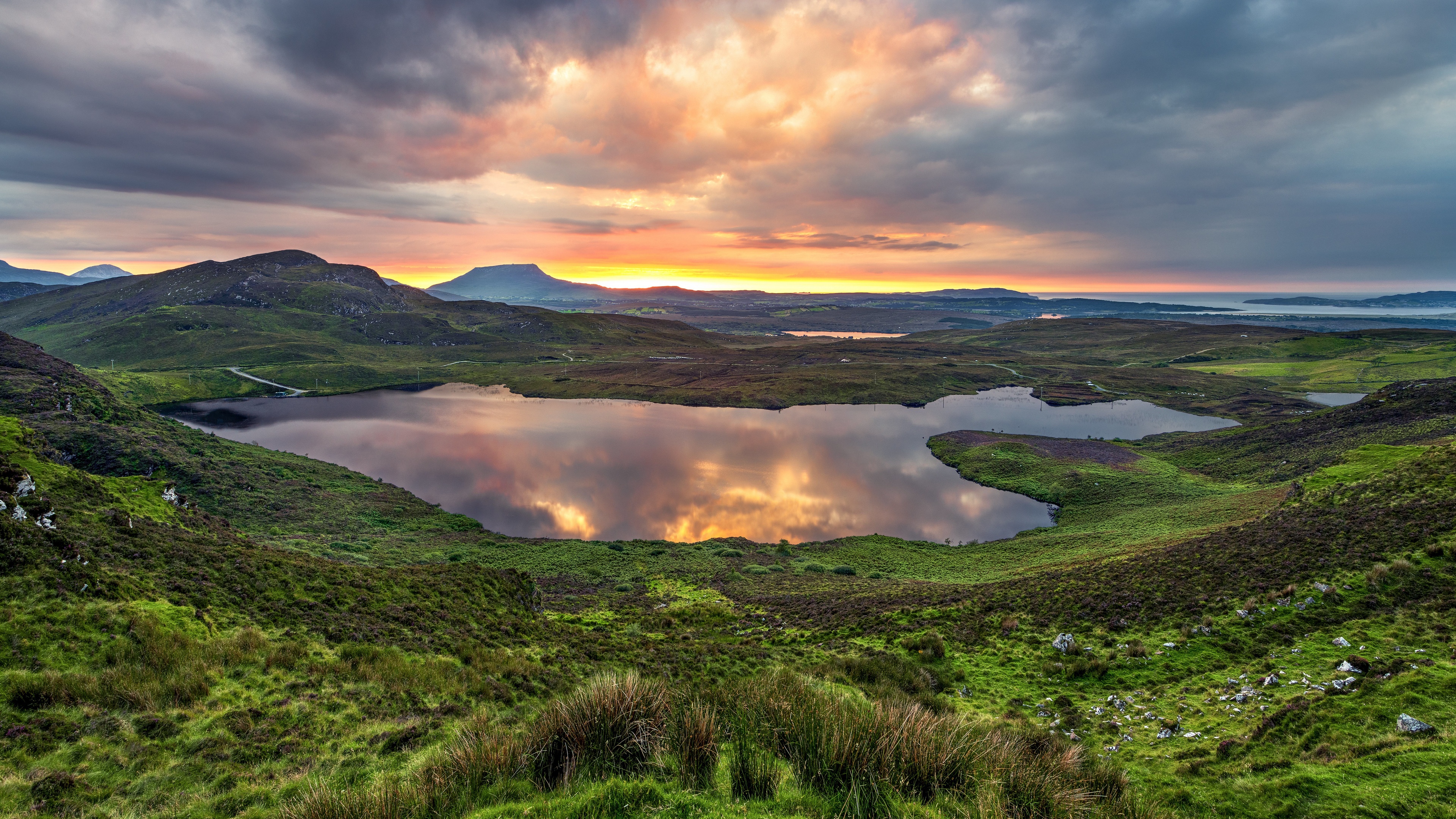 免费照片爱尔兰的一个晚间湖泊