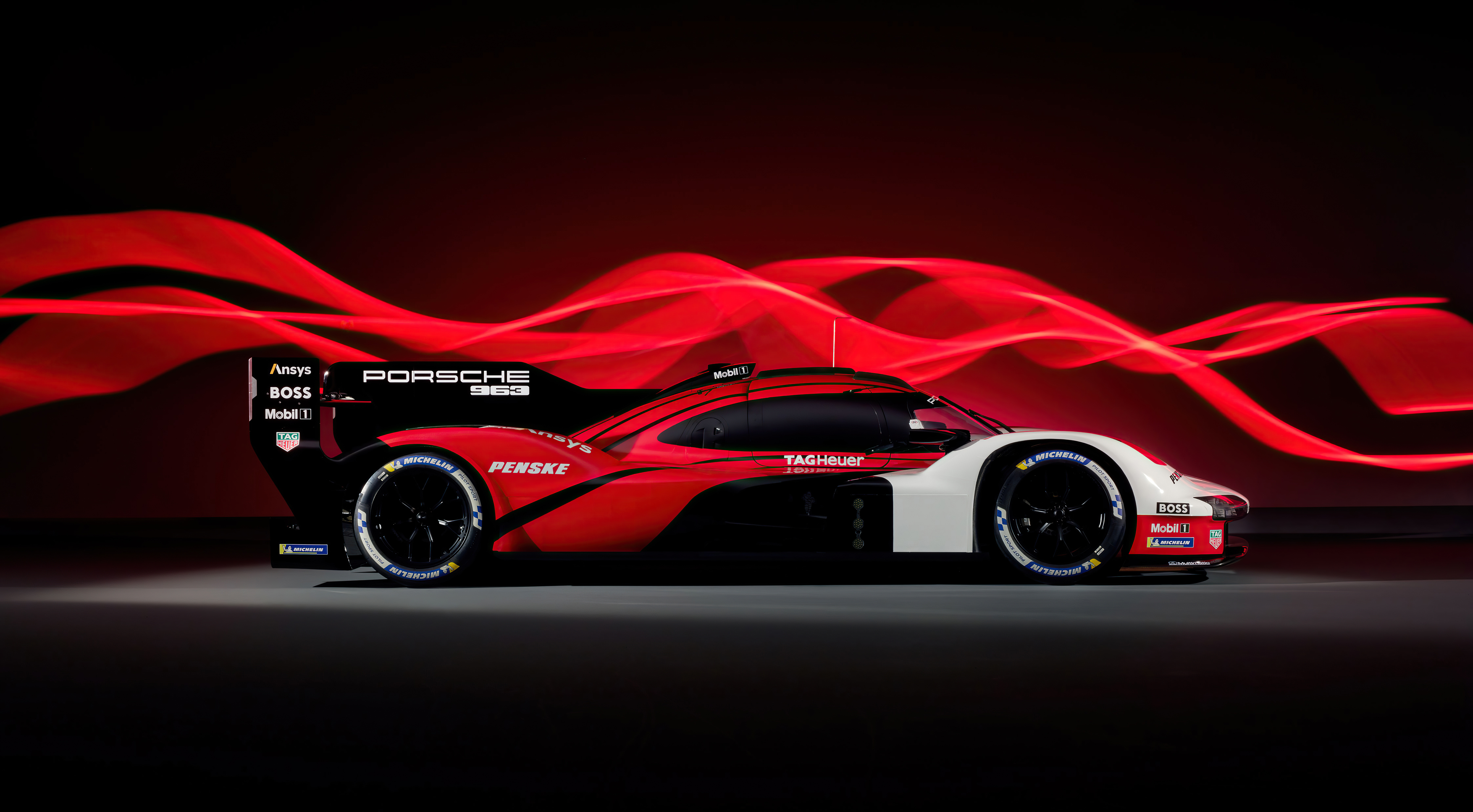 Free photo Red Porsche 2022 racing car