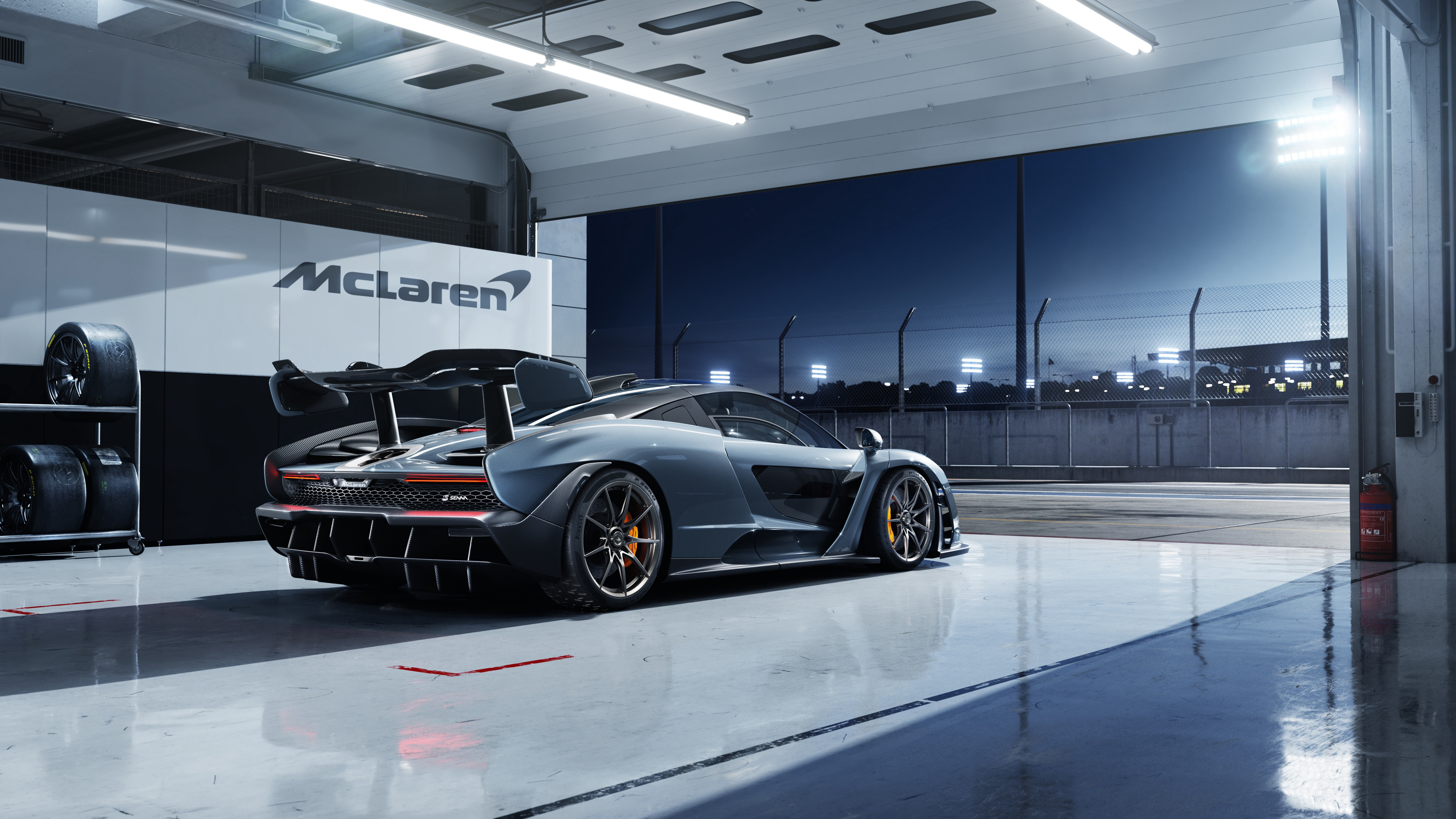 Free photo Sporty Mclaren Senna photographed from behind