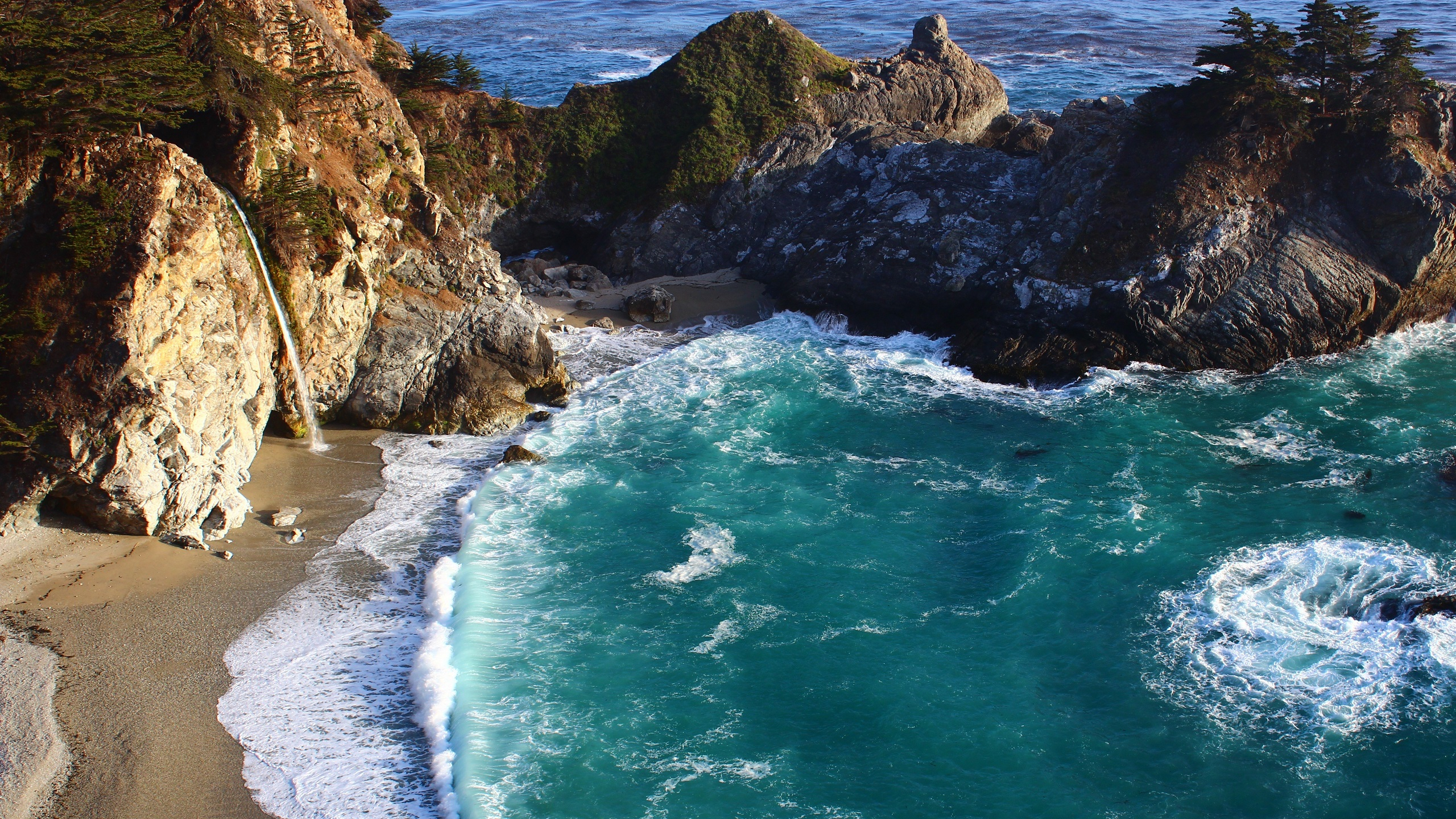 Фото обои камни, волны, океан, пляж, мини-водопад, пейзажи - бесплатные картинки на Fonwall