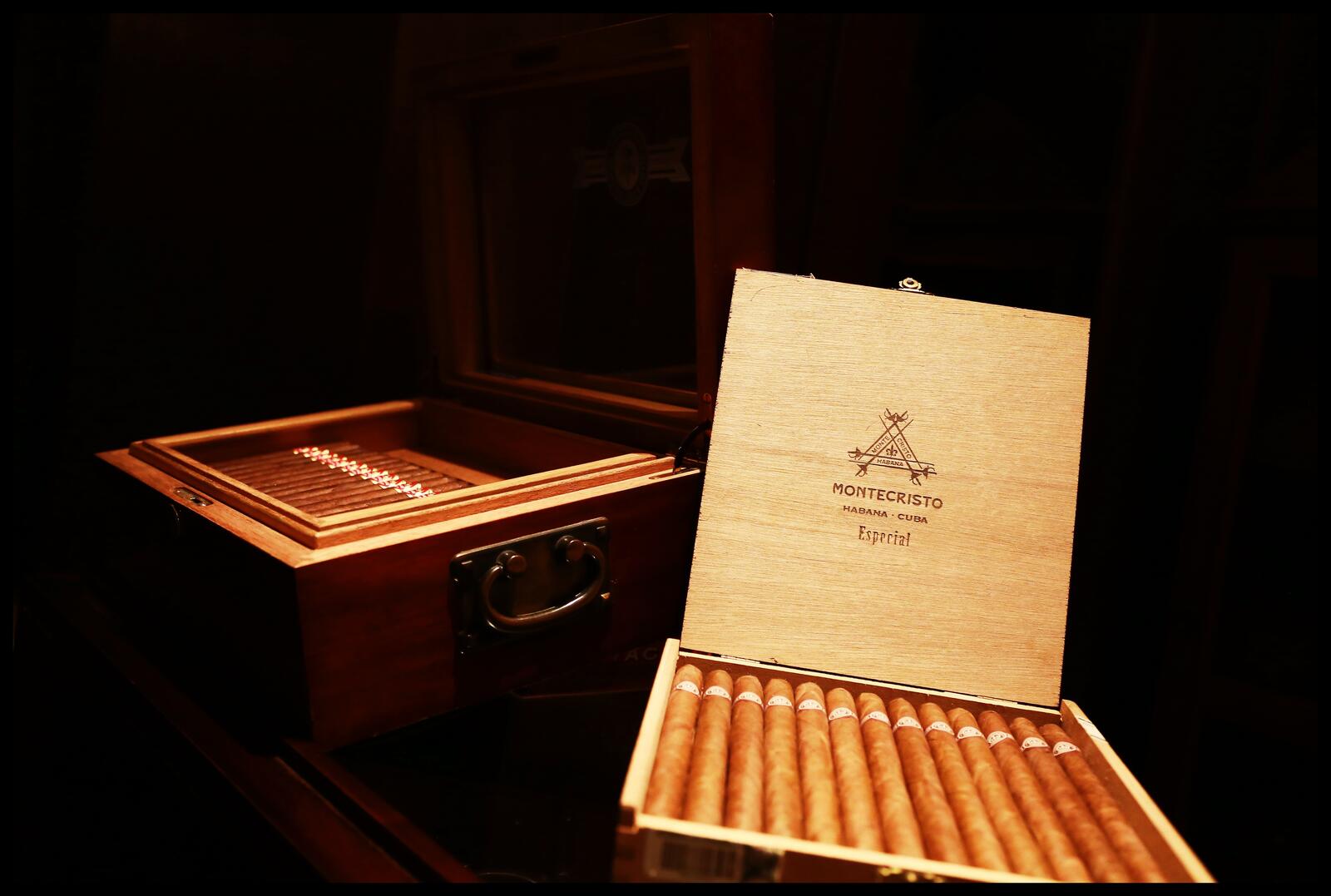 Free photo Cigar boxes