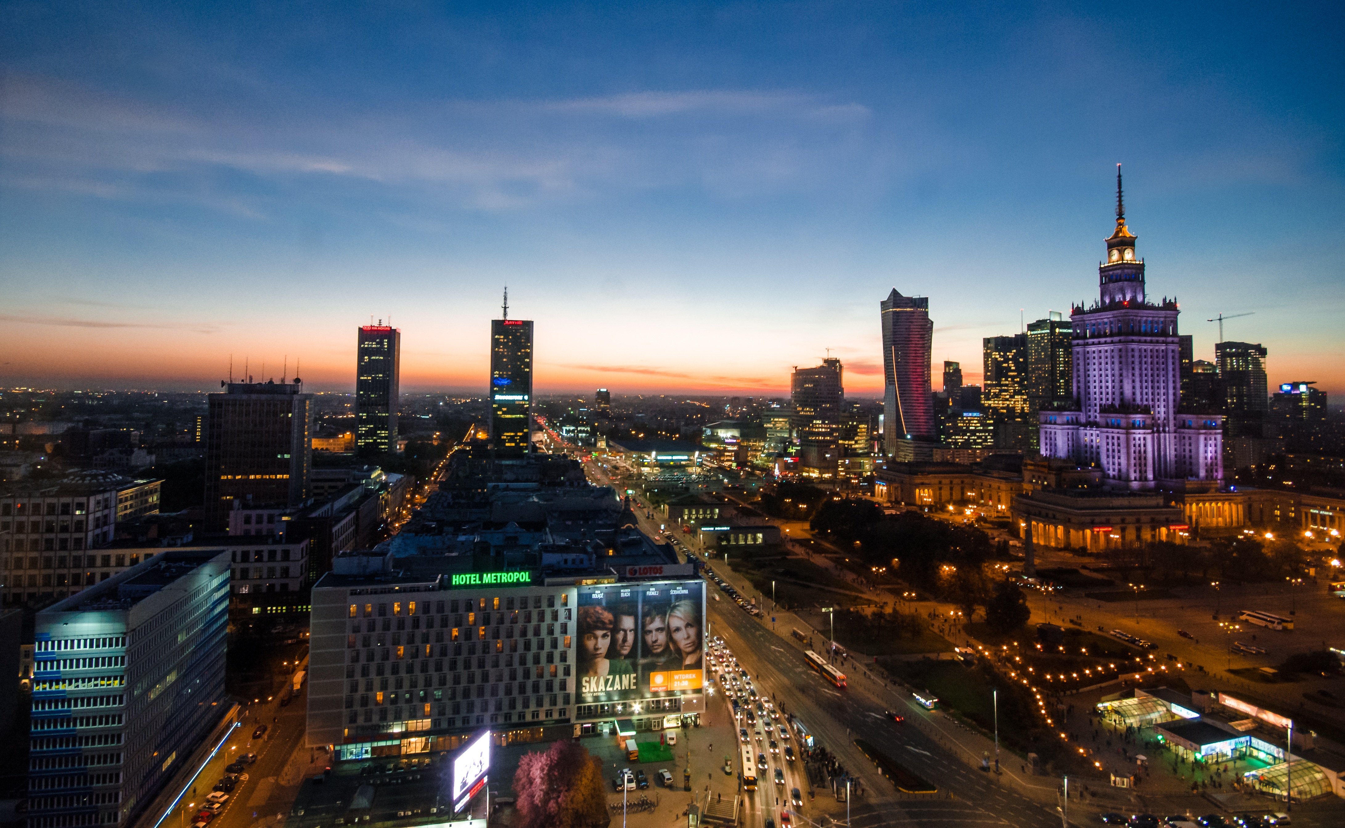 免费照片波兰的夜间城市华沙
