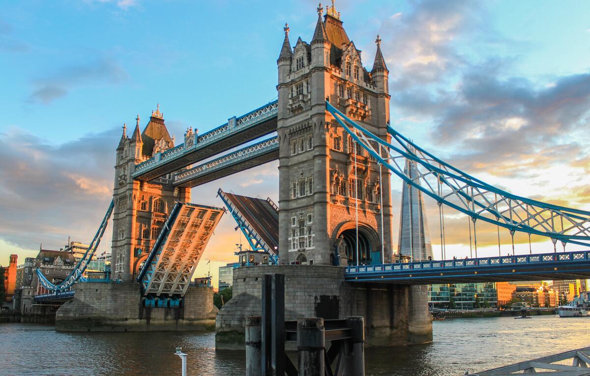 A drawbridge over the River Thames in England