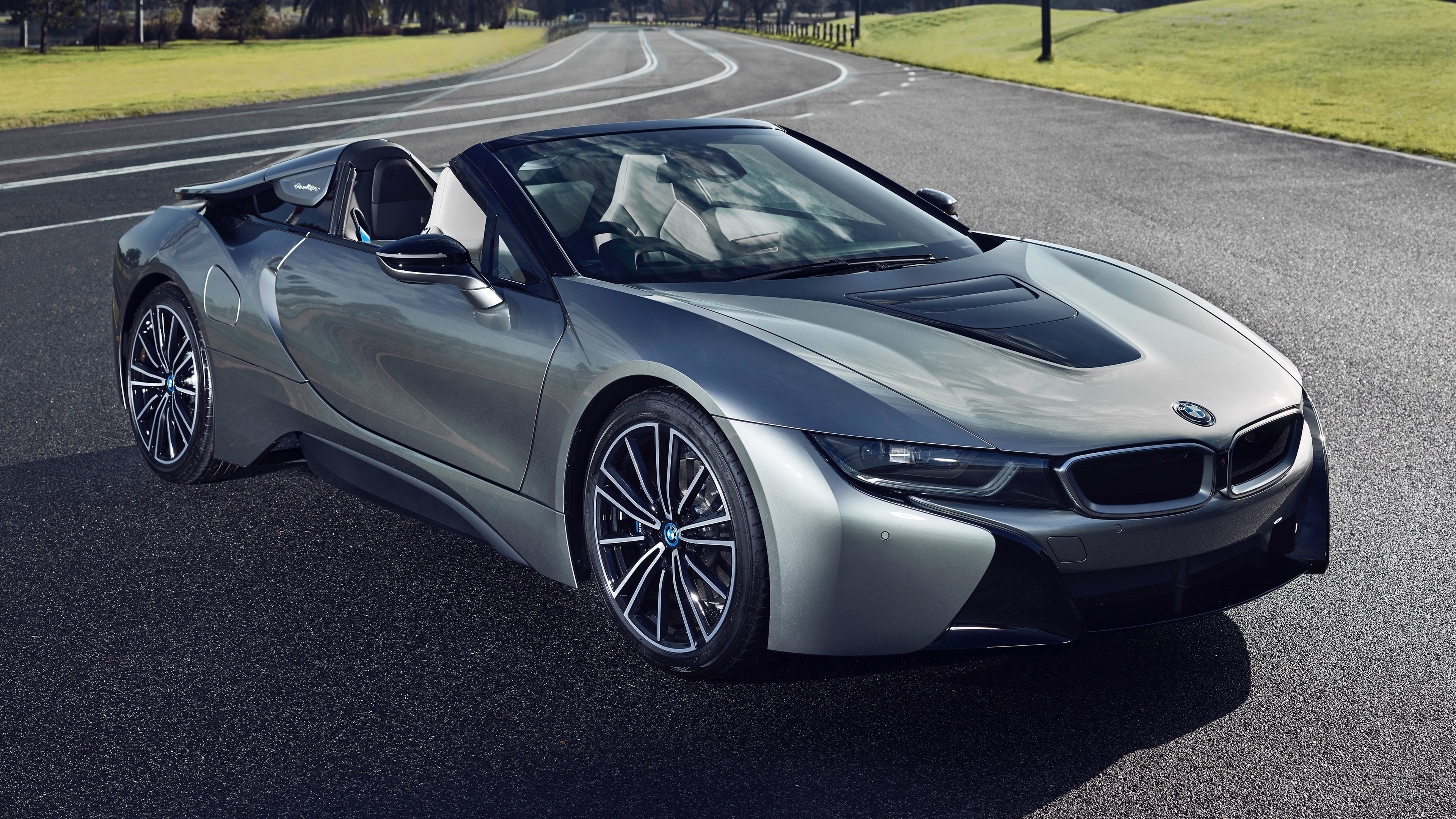 BMW I8 in gray