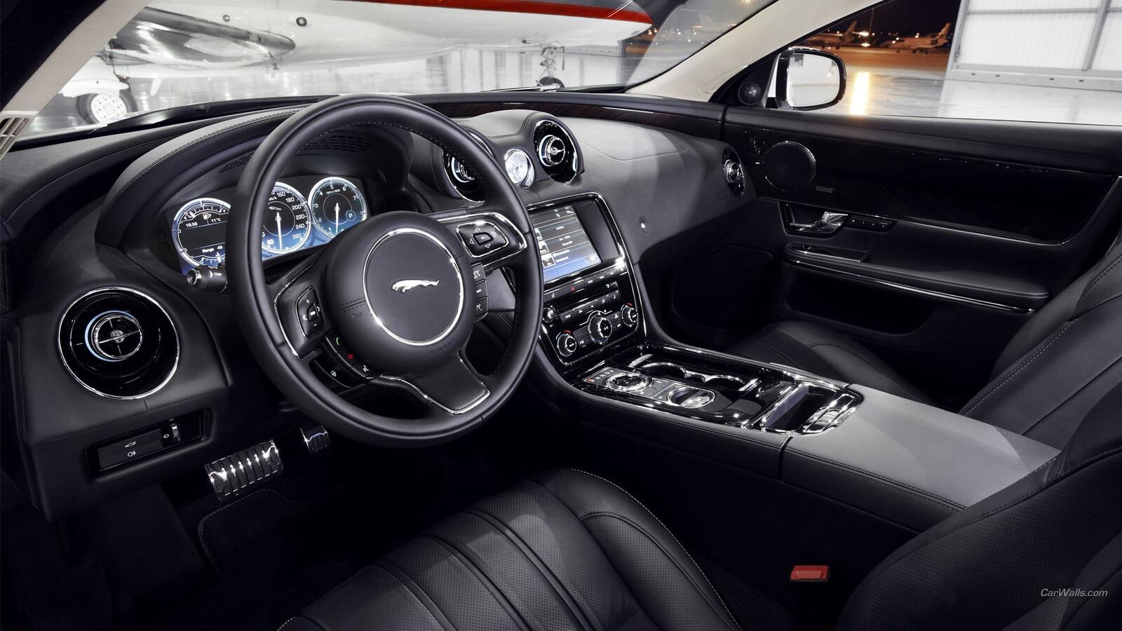 Бесплатное фото Салон Jaguar XJ