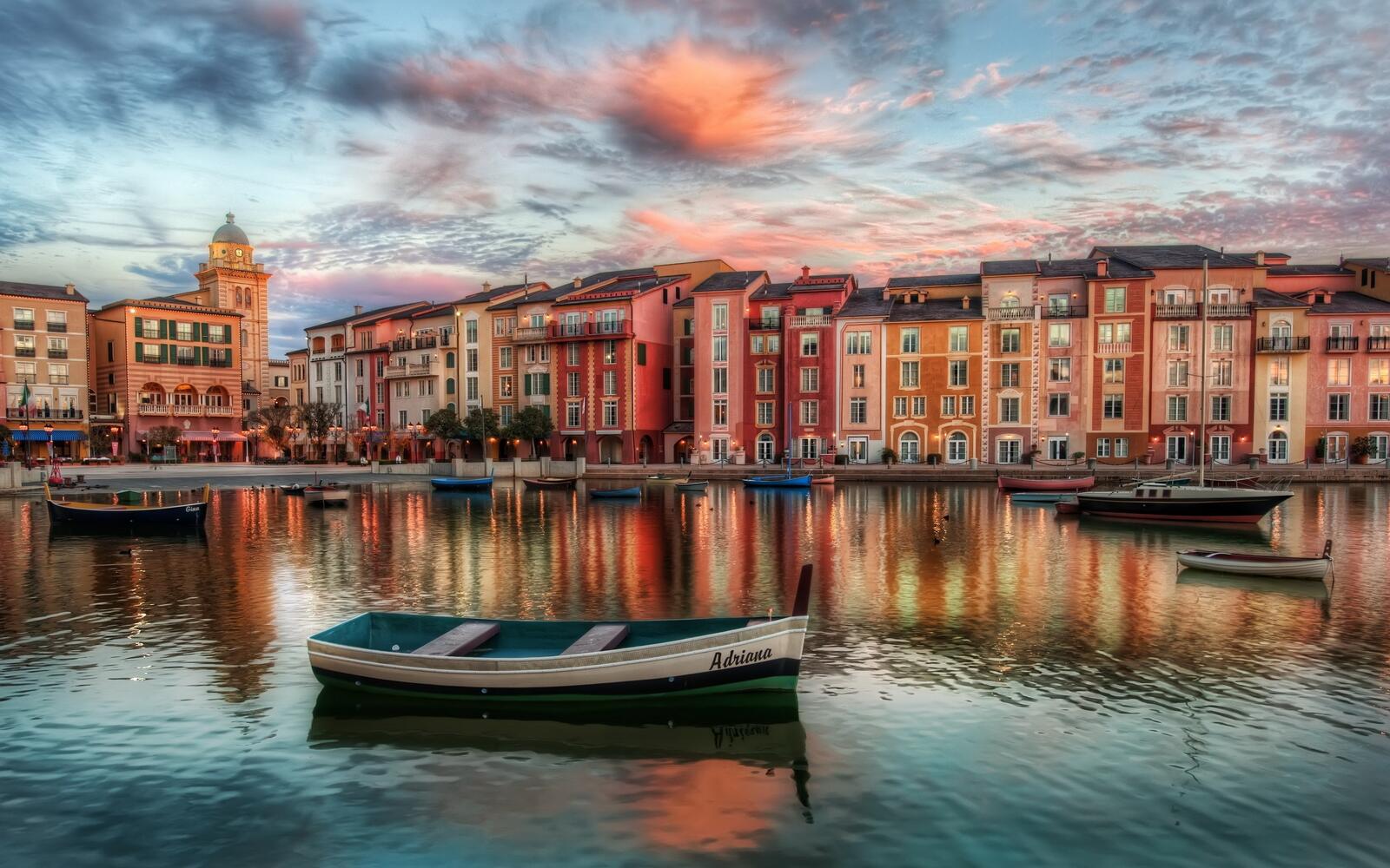 Бесплатное фото Водоканал во Флориде с лодками