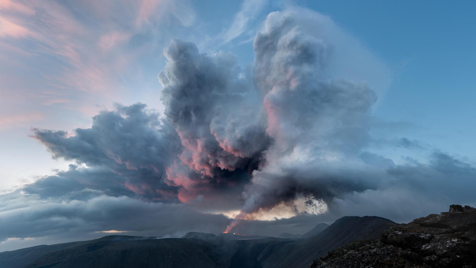 Free photo Volcano eruption in Iceland