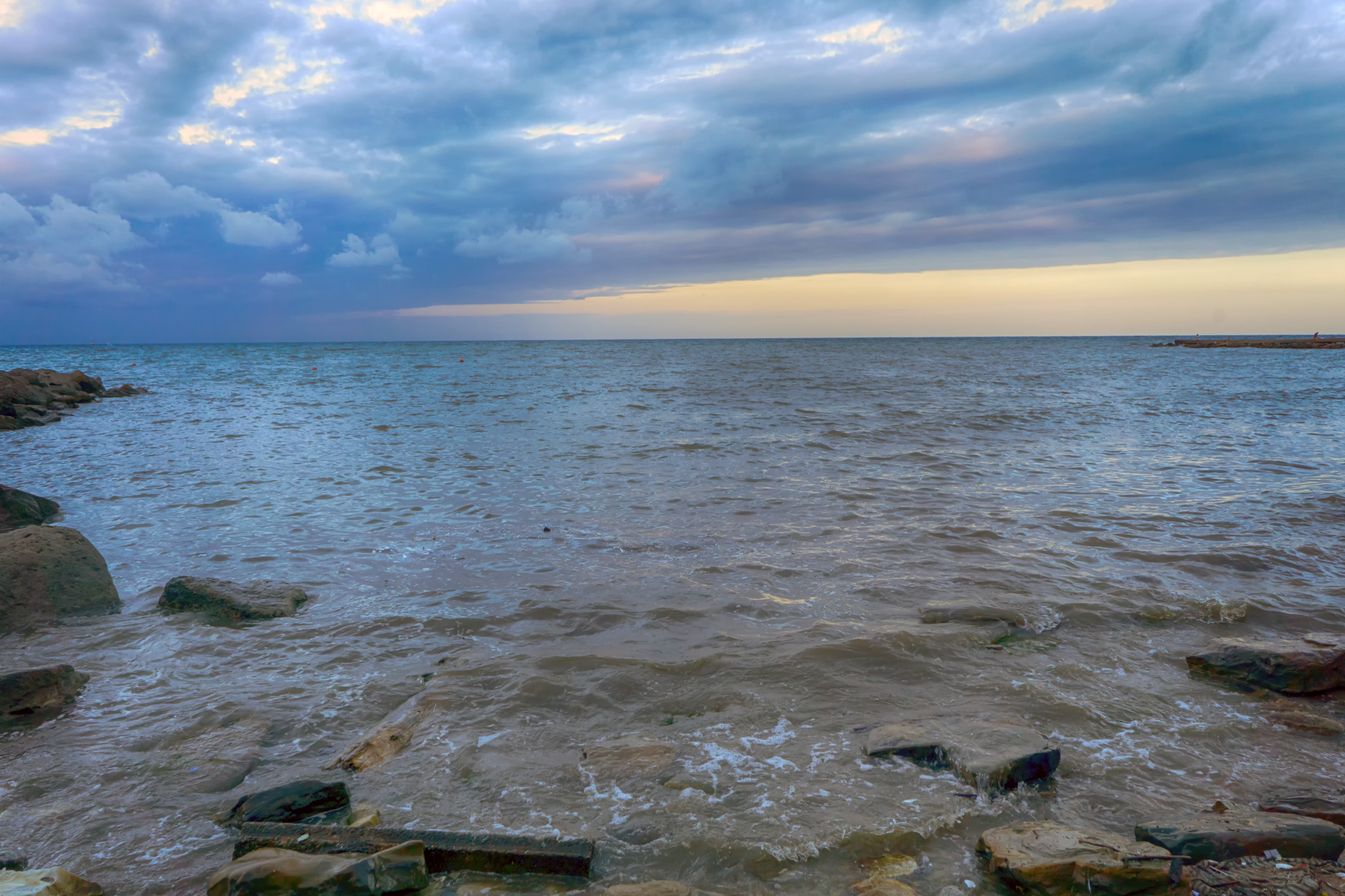Бесплатное фото Черное море утром