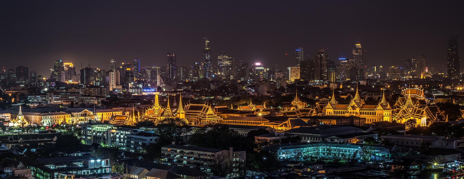 Бесплатное фото Азиатский город в ночи