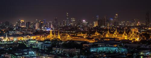 夜色中的亚洲城