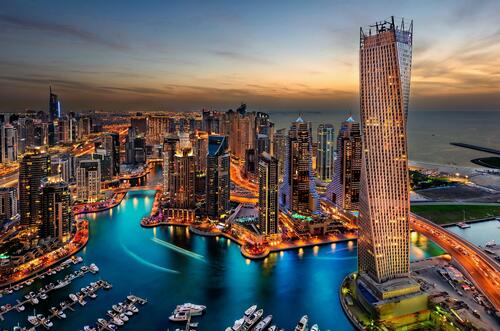 Вечерний Дубай с высоты