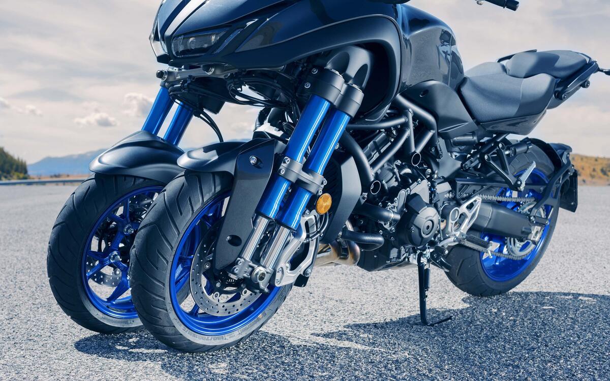 Мотоцикл yamaha niken 2019 с двумя передними колесами