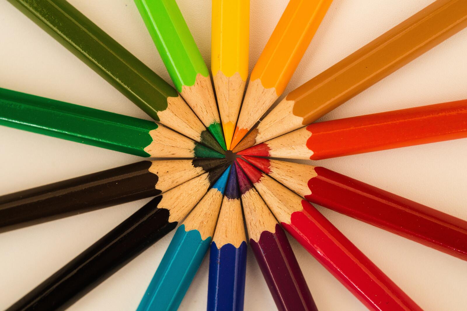 Free photo Sun out of colored pencils