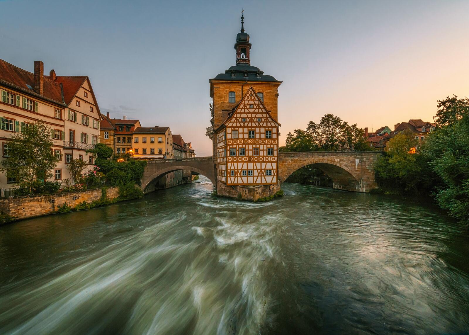 Free photo A strong river flow in Germany
