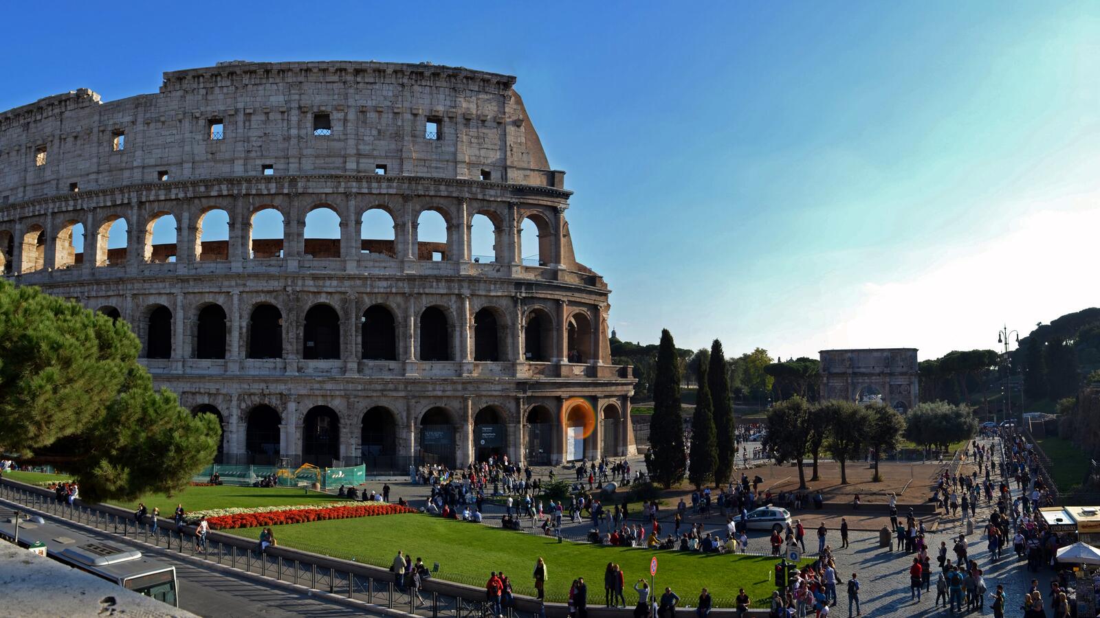 Бесплатное фото Старый Колизей в Риме