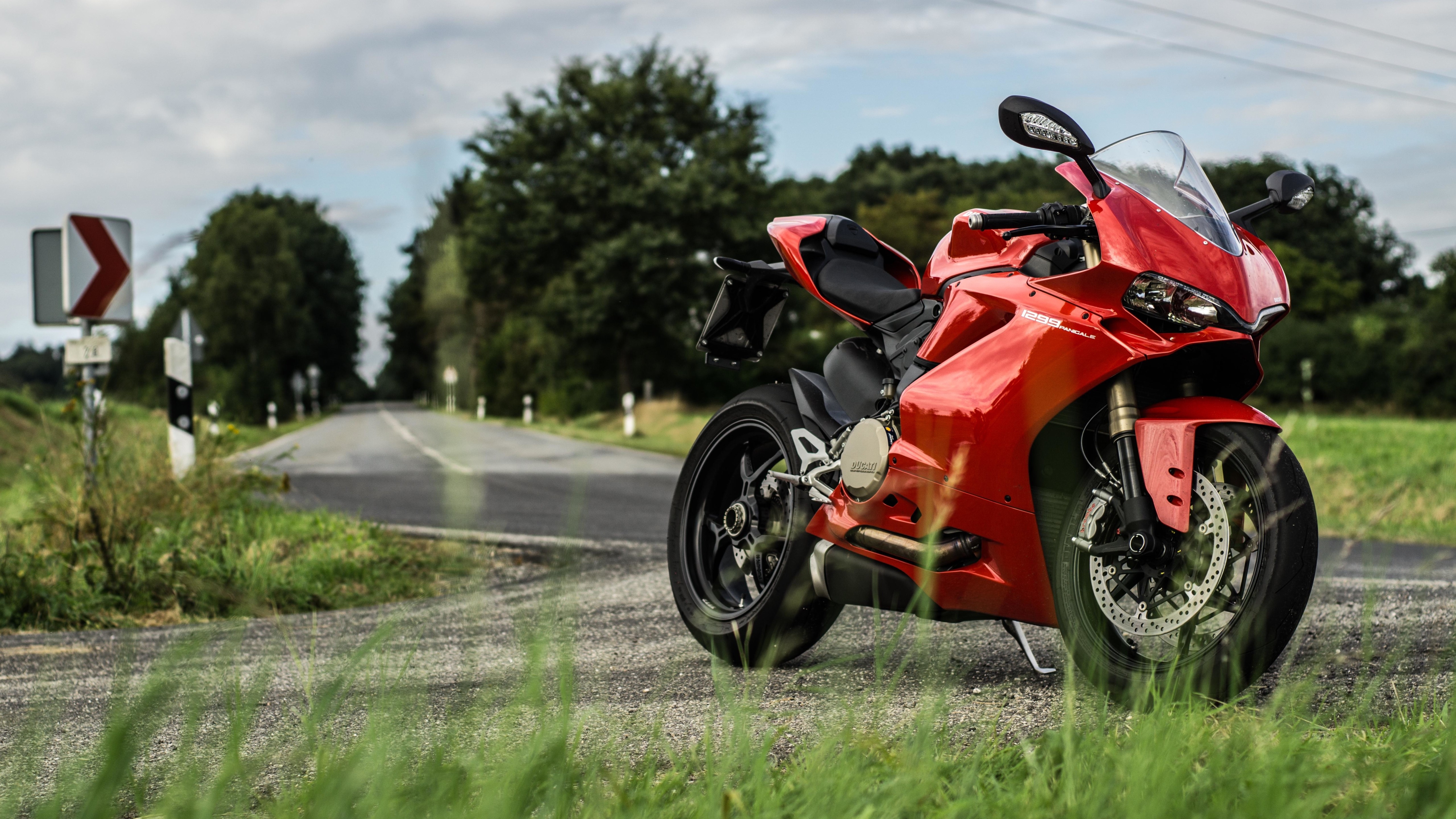 Фото бесплатно красный мотоцикл, обои ducati 1299 panigale, спортивные мотоциклы