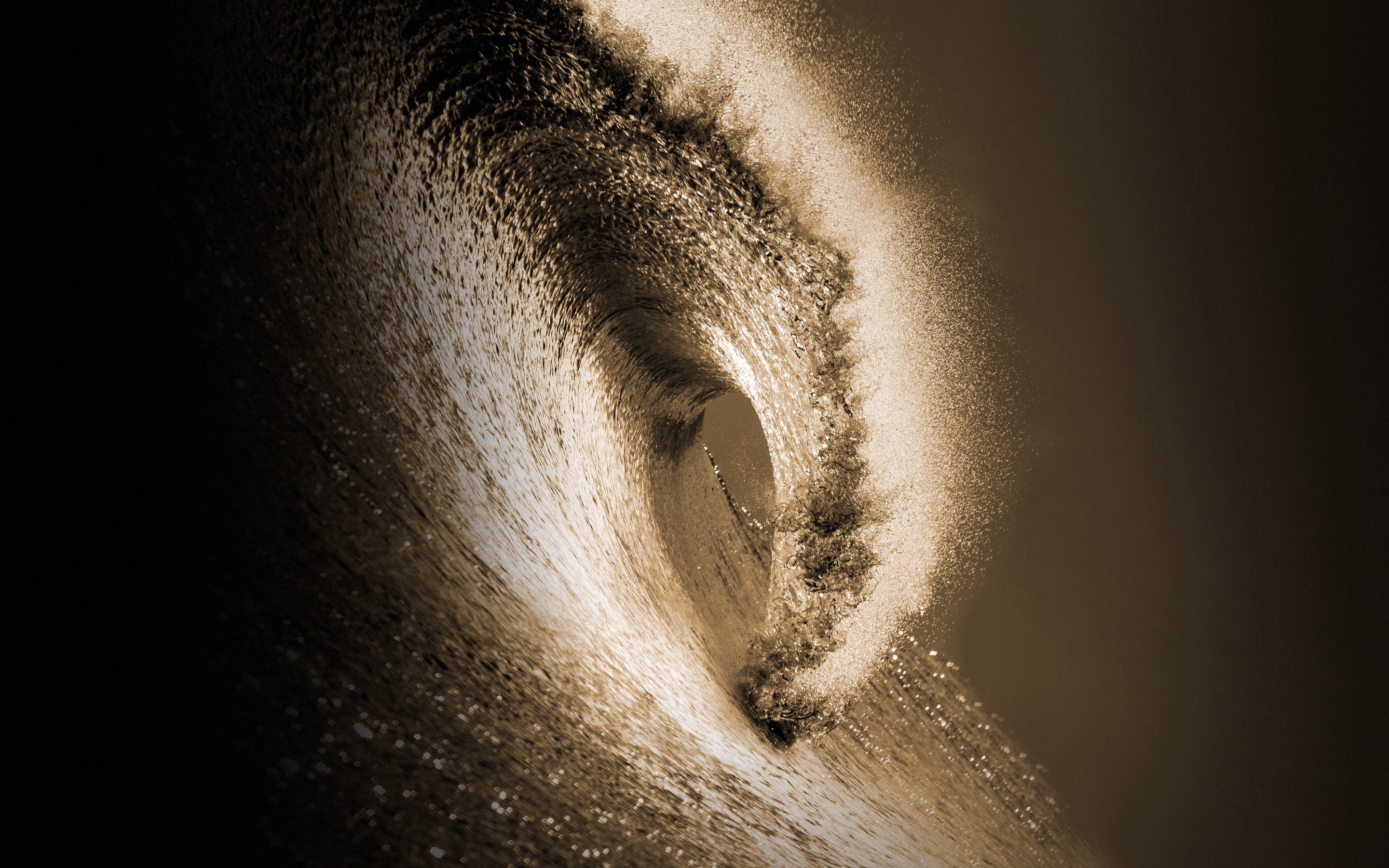 Эпичное падение гигантской волны
